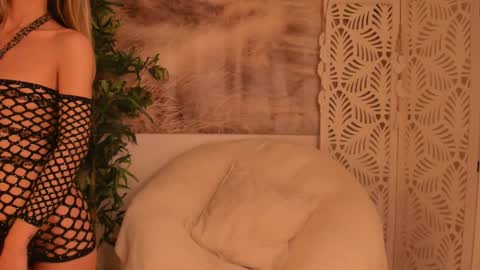 Sarah online show from 01-30-25, 08:31