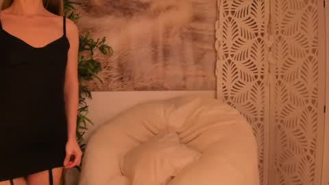 Sarah online show from 02-17-25, 10:58