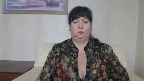 Snapshot of yourmilf4love chatting on 10-18-25, 12:28 lANA online show from 10-18-25, 12:28