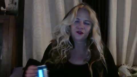 Snapshot of yourmomma999 chatting on 01-26-25, 01:41 yourmomma999 online show from 01-26-25, 01:41