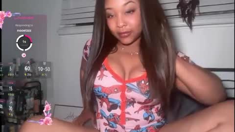 YOURMOMMY online show from 06-17-26, 04:48