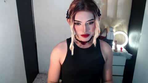 TIFFANY SUCKING QUEEN online show from 08-09-26, 03:19