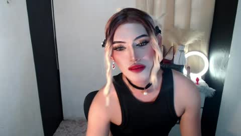 TIFFANY SUCKING QUEEN online show from 08-09-26, 03:23