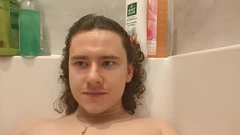 Snapshot of yourpantyhosesla_ve chatting on 11-08-25, 01:06 Nylon slave online show from 11-08-25, 01:06