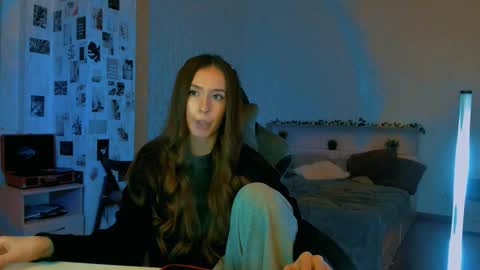 Eva online show from 10-22-25, 07:35