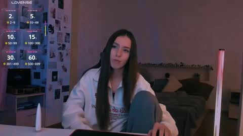 Eva online show from 10-27-25, 07:40