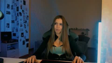 Eva online show from 11-12-25, 07:57