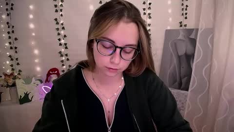 Happy online show from 10-22-25, 05:52