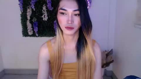 Snapshot of yoursexservice chatting on 02-15-25, 01:10 online show from 02-15-25, 01:10