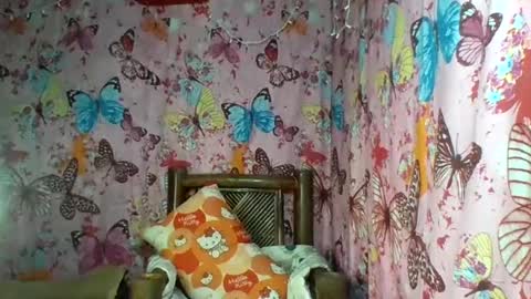 Snapshot of yourshygirl82 chatting on 02-20-25, 08:36 im MAY online show from 02-20-25, 08:36