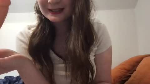 Snapshot of yourstrulybellax chatting on 04-18-26, 02:48 YoursTrulyBella online show from 04-18-26, 02:48