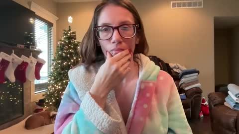 yourstrulylivy online show from 12-18-24, 04:28