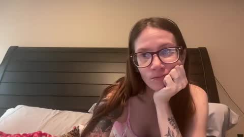 yourstrulylivy online show from 12-30-24, 03:57