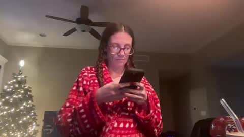 yourstrulylivy online show from 12-31-24, 10:56