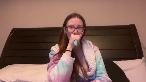 yourstrulylivy online show from 01-08-25, 12:47