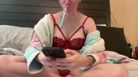 yourstrulylivy online show from 01-09-25, 03:23