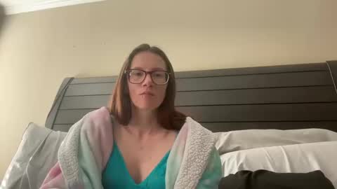 yourstrulylivy online show from 01-10-25, 06:38