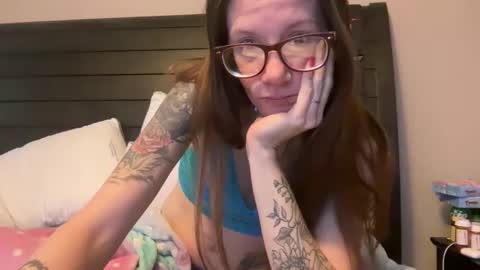 yourstrulylivy online show from 02-17-25, 01:21