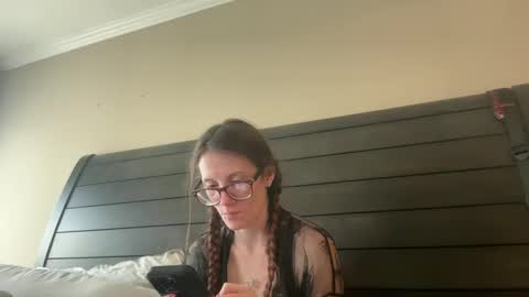 yourstrulylivy online show from 02-20-25, 08:47