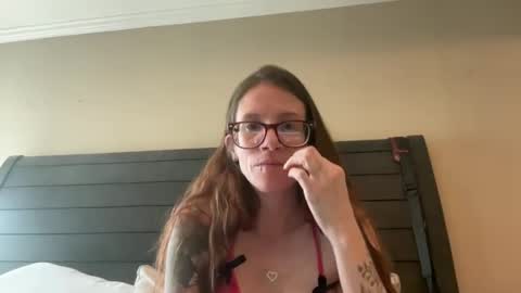 yourstrulylivy online show from 02-22-25, 04:40