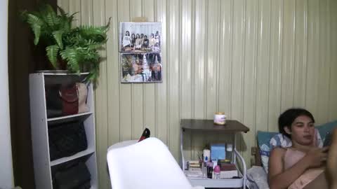 yoursubmissive_larah online show from 05-13-26, 07:06