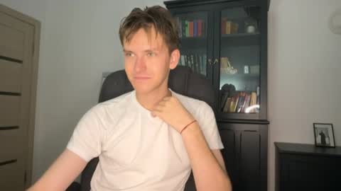 Mark Leon online show from 09-16-25, 01:12