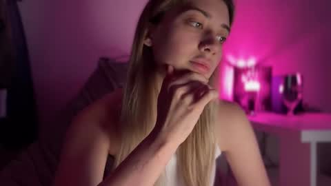 Snapshot of yoursweet_couple chatting on 10-24-25, 02:13 yoursweet_couple online show from 10-24-25, 02:13