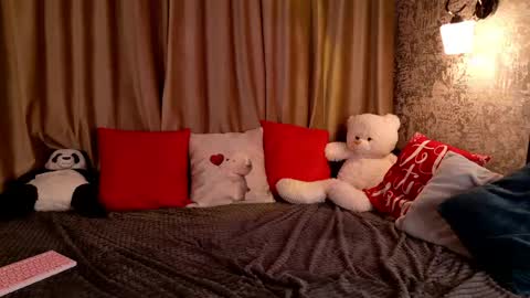 Bella online show from 05-17-26, 03:15