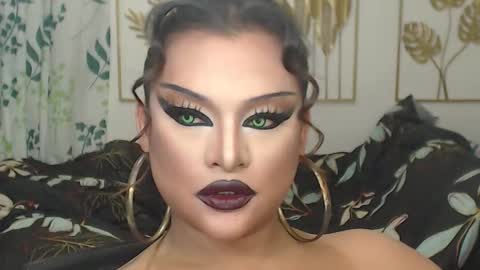 Snapshot of yourtrannyqueenxxx chatting on 10-05-25, 01:04 Anastacia Grey online show from 10-05-25, 01:04