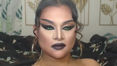 Snapshot of yourtrannyqueenxxx chatting on 10-06-25, 10:29 Anastacia Grey online show from 10-06-25, 10:29