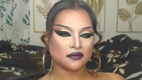 Snapshot of yourtrannyqueenxxx chatting on 10-10-25, 11:04 Anastacia Grey online show from 10-10-25, 11:04