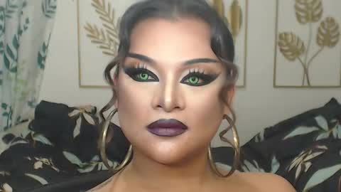 Snapshot of yourtrannyqueenxxx chatting on 10-22-25, 01:06 Anastacia Grey online show from 10-22-25, 01:06