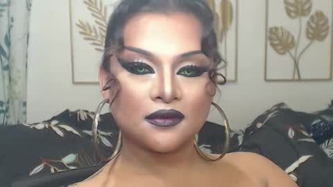 Snapshot of yourtrannyqueenxxx chatting on 10-31-25, 10:22 Anastacia Grey online show from 10-31-25, 10:22