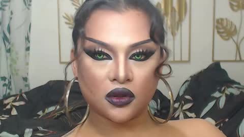 Snapshot of yourtrannyqueenxxx chatting on 11-02-25, 10:34 Anastacia Grey online show from 11-02-25, 10:34