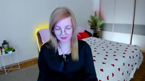 Alice online show from 06-15-26, 09:22