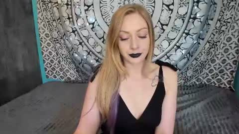 YourVenus00 -Follow my OF online show from 06-10-26, 09:41