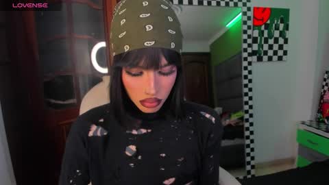 Snapshot of yourvirtualgirlfriennd chatting on 12-05-25, 09:18 GI online show from 12-05-25, 09:18