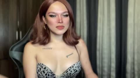 Snapshot of yourwildestdreamgirl chatting on 02-25-26, 02:32 ANDREA online show from 02-25-26, 02:32