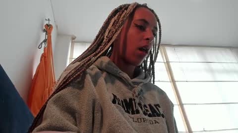 elizabeth  ju   online show from 12-28-24, 09:08