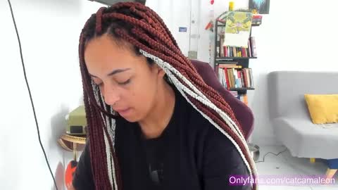 elizabeth  ju   online show from 05-03-26, 06:36