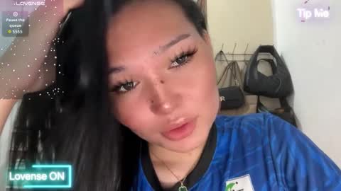 yrdrmgrl_jennie26 online show from 03-11-26, 07:58
