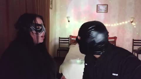 Snapshot of ysnoponytnospasibopriytno_0 chatting on 11-12-25, 05:02 Marcus and Anna online show from 11-12-25, 05:02