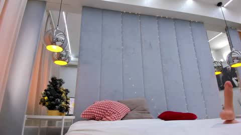 Snapshot of yssaacher chatting on 01-25-25, 10:19 Crazy P online show from 01-25-25, 10:19