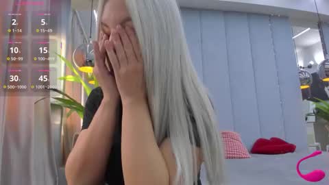 Snapshot of yssaacher chatting on 10-21-25, 05:41 Crazy P online show from 10-21-25, 05:41