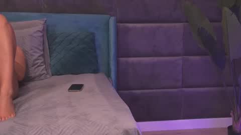 Foxie online show from 09-19-25, 06:04