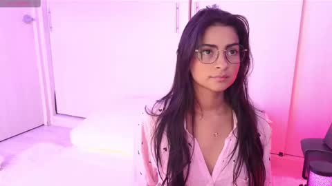Yurani online show from 02-18-25, 05:09