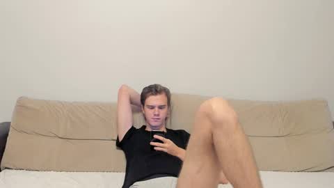 Yue Lang and Samm online show from 10-09-25, 06:39