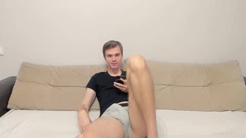 Yue Lang and Samm online show from 10-10-25, 06:07