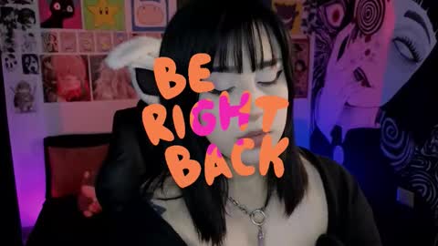    rawr   Anne Independent model      online show from 10-02-25, 03:52