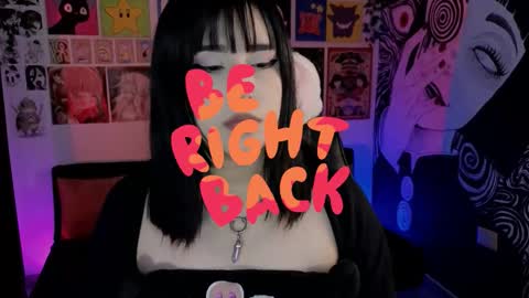    rawr   Anne Independent model      online show from 12-22-25, 02:30